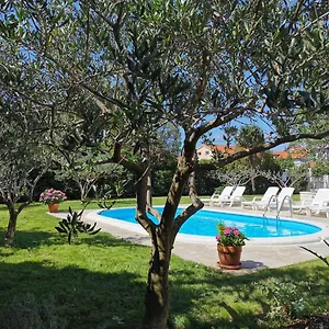 mise-luxury-apartments-kastela.splithotels.org/